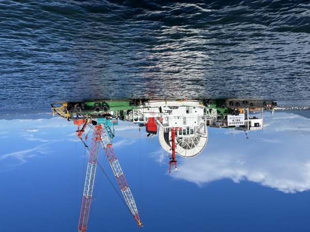 海底管の敷設作業イメージ