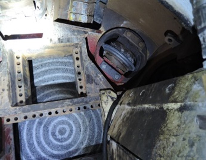 硬岩掘削時の前方の地山状況